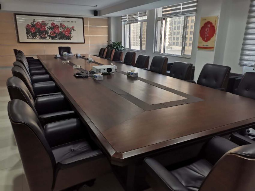 點(diǎn)擊查看詳細(xì)信息<br>標(biāo)題：會(huì)議桌系列案例 閱讀次數(shù)：977