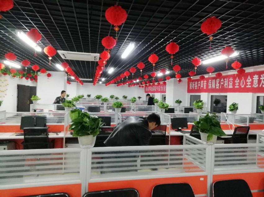 點擊查看詳細信息<br>標題：辦公桌系列案例 閱讀次數(shù)：913