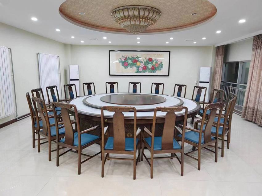 點擊查看詳細信息<br>標(biāo)題：餐桌椅案例 閱讀次數(shù)：511